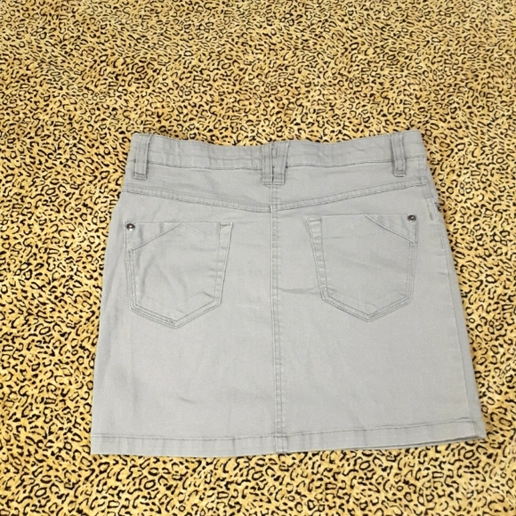 💥3/$25💥Dex Stretch Denim Mini Skirt - S - Picture 2 of 10